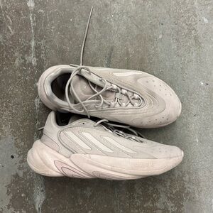 Adidas ozelia sneakers